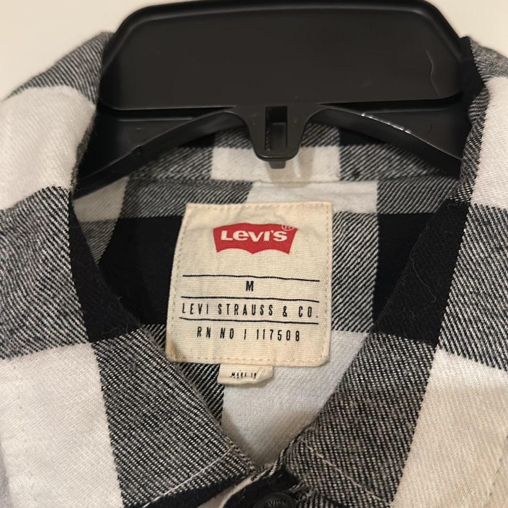 Men’s Levi’s Button Down - image 3